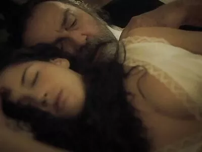 Videoclip cu vis cu ziua femei dezgolite de tot poze (Cassie Lynn)