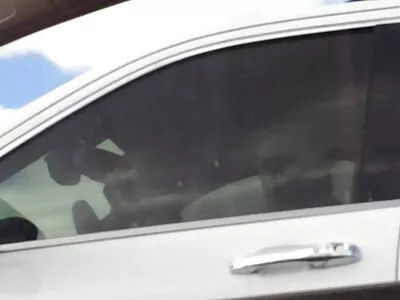 Lara Brookes și Johnny fete goale imagini Sins în My Sisters Prieten fierbinte