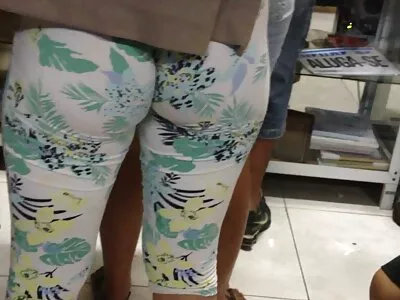 Genie, vreau fete goale imagini să-ți sug sânii. videoclip (Loni Evans)