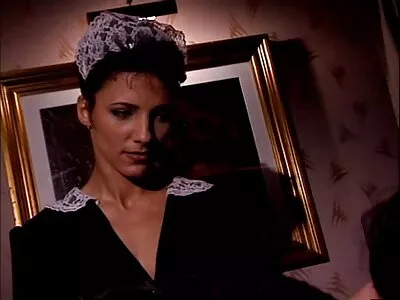 Ashley Fires poze femei golae In Dirty Wives Club videoclip (Seth Gamble)