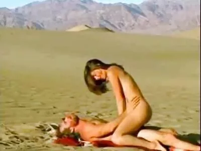 Videoclipul Kinky Kali (Kaci poze cu gagici goale Starr)