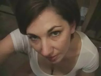 Videoclipul Varsity Boobs (Krista poze nud cu fete James)