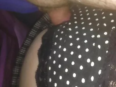 Videoclipul Stuck In A Pickle poze cu femei goale porno (Aletta Ocean)
