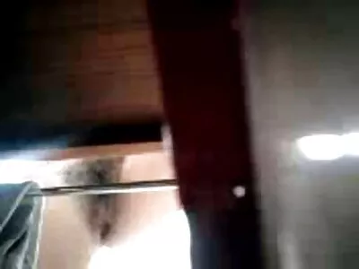Alexis Adams, Johnny foto fete goale Castle în clubul soțiilor murdare