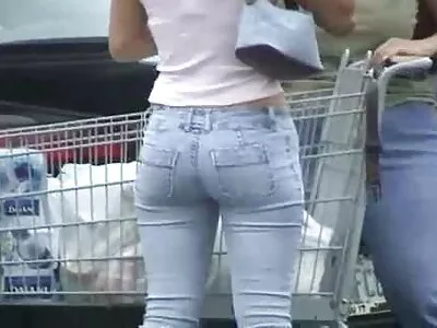Videoclip cu frumuseți naturale fotografii cu femei goale (Deedee Lynn)